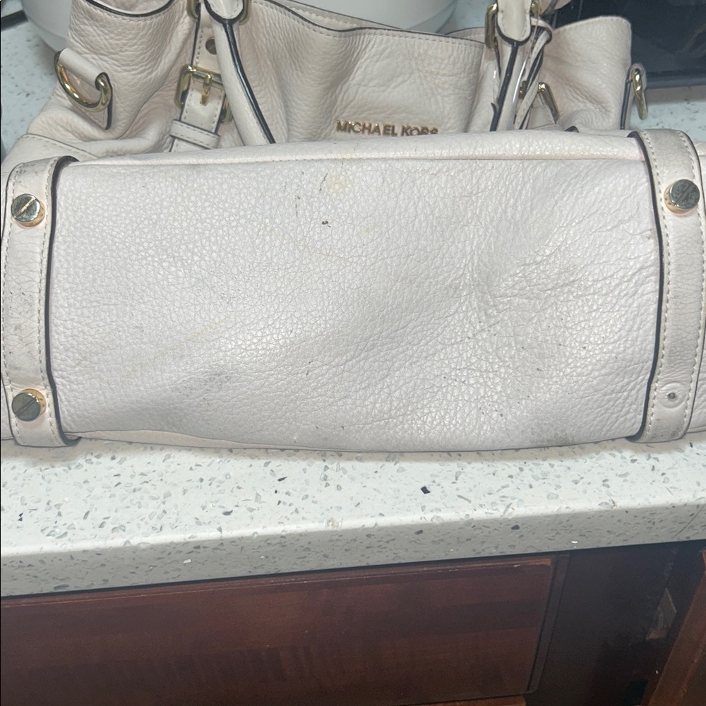 Michael Kors White Leather Shoulder Bag - Picture 7 of 7